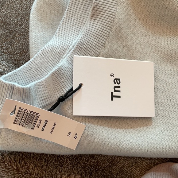 [BRAND NEW] Aritzia TNA Moore Vest - Picture 4 of 4